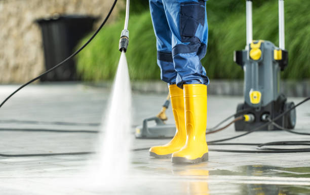 Why Choose Our Certified Pressure Washing Experts for Your Project Needs in Dover, FL?